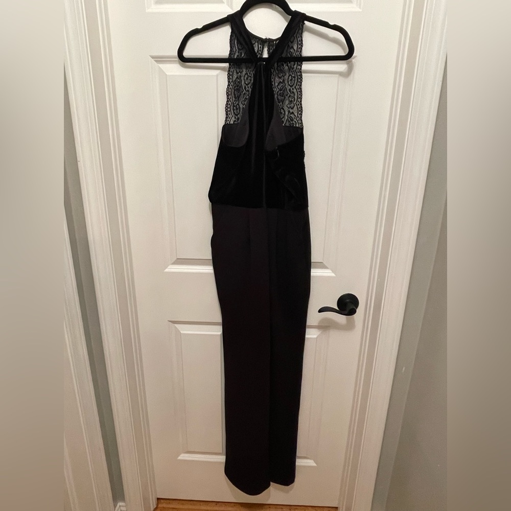 NWT women’s sz 10 pantsuit BLK Versona Spease lace/velvet sleeveless